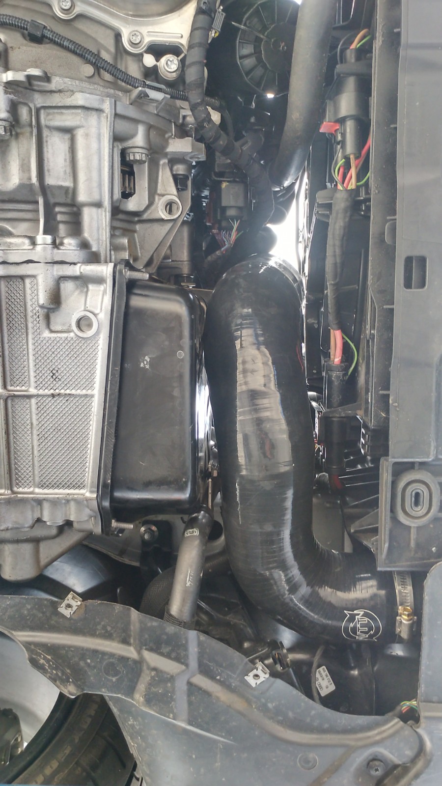 VTT 8V RS3/8S TTRS Silicone Charge pipes - Image 5