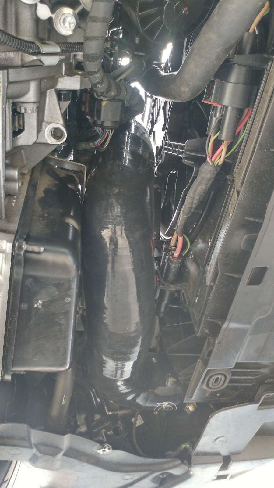 VTT 8V RS3/8S TTRS Silicone Charge pipes - Image 3