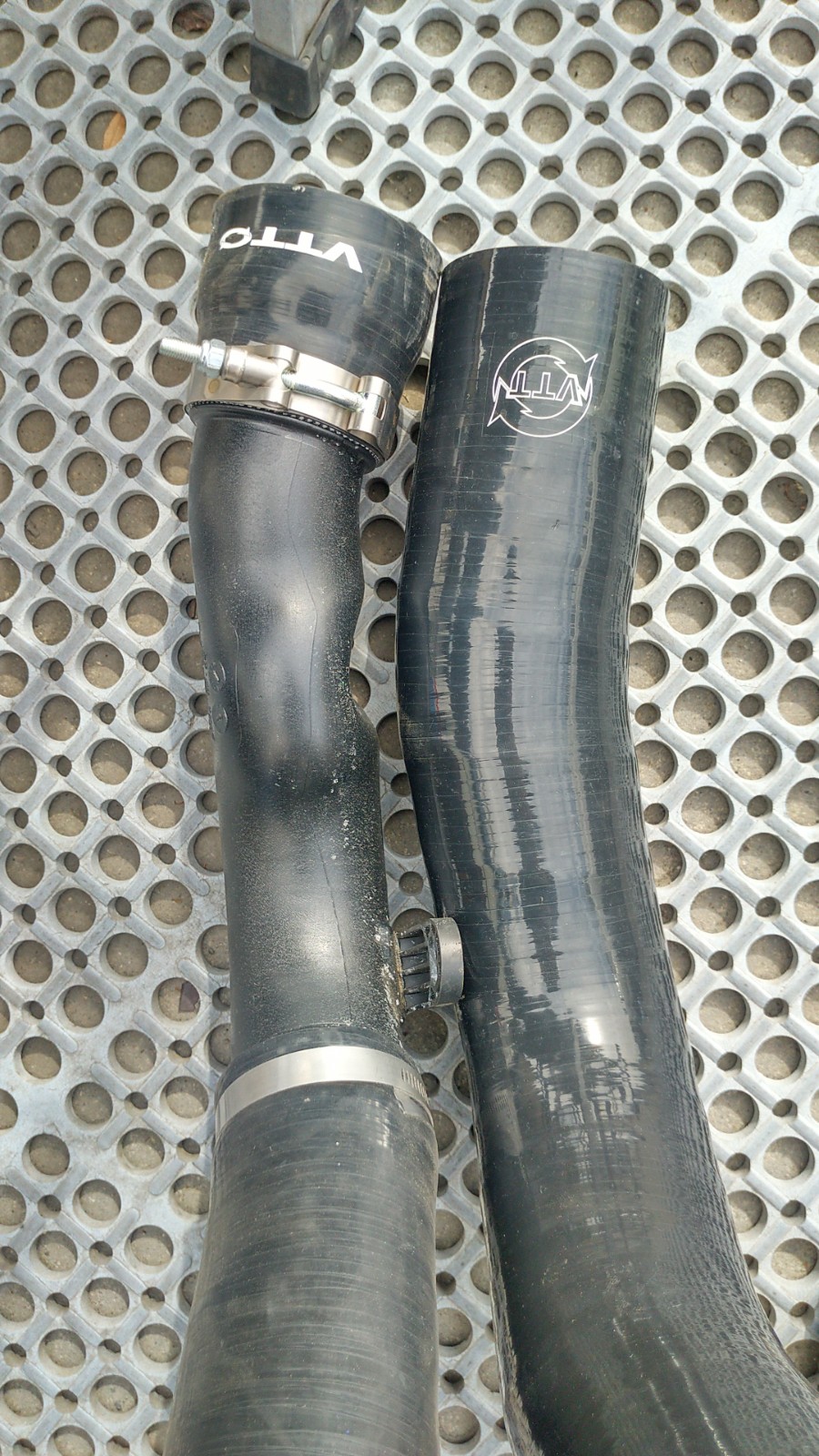 VTT 8V RS3/8S TTRS Silicone Charge pipes - Image 8