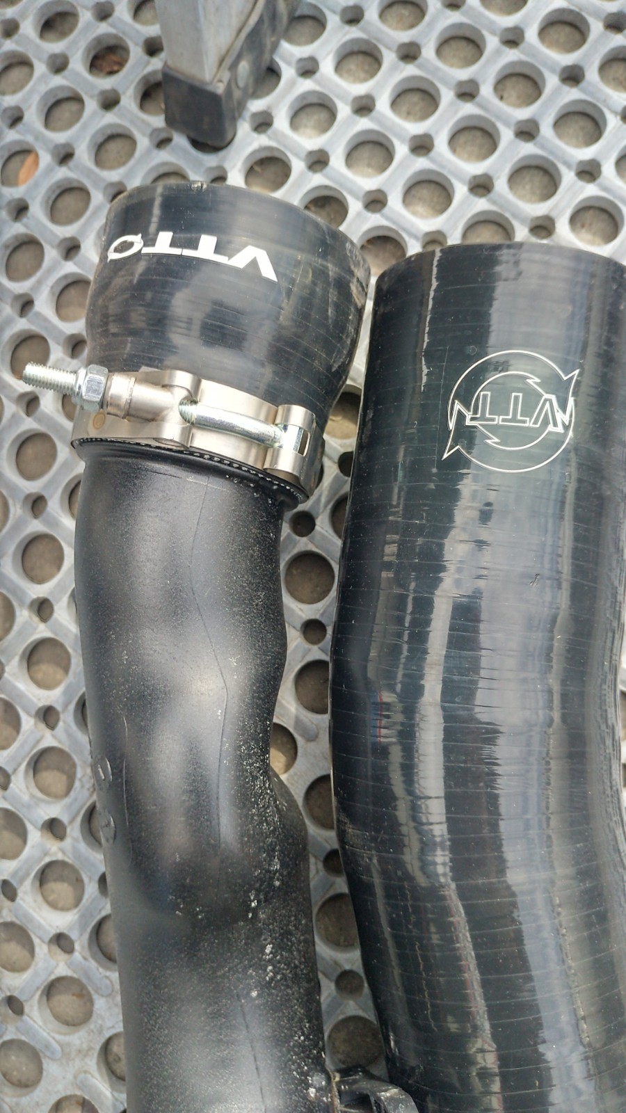 VTT 8V RS3/8S TTRS Silicone Charge pipes - Image 7