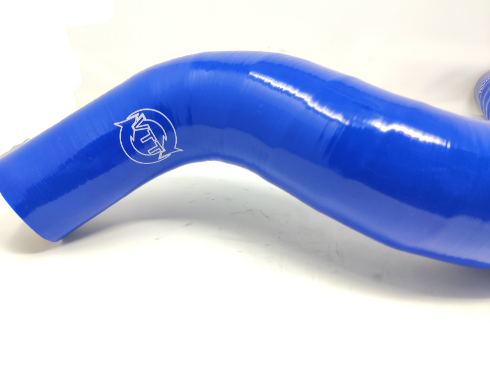 VTT 8V RS3/8S TTRS Silicone Charge pipes - Image 16