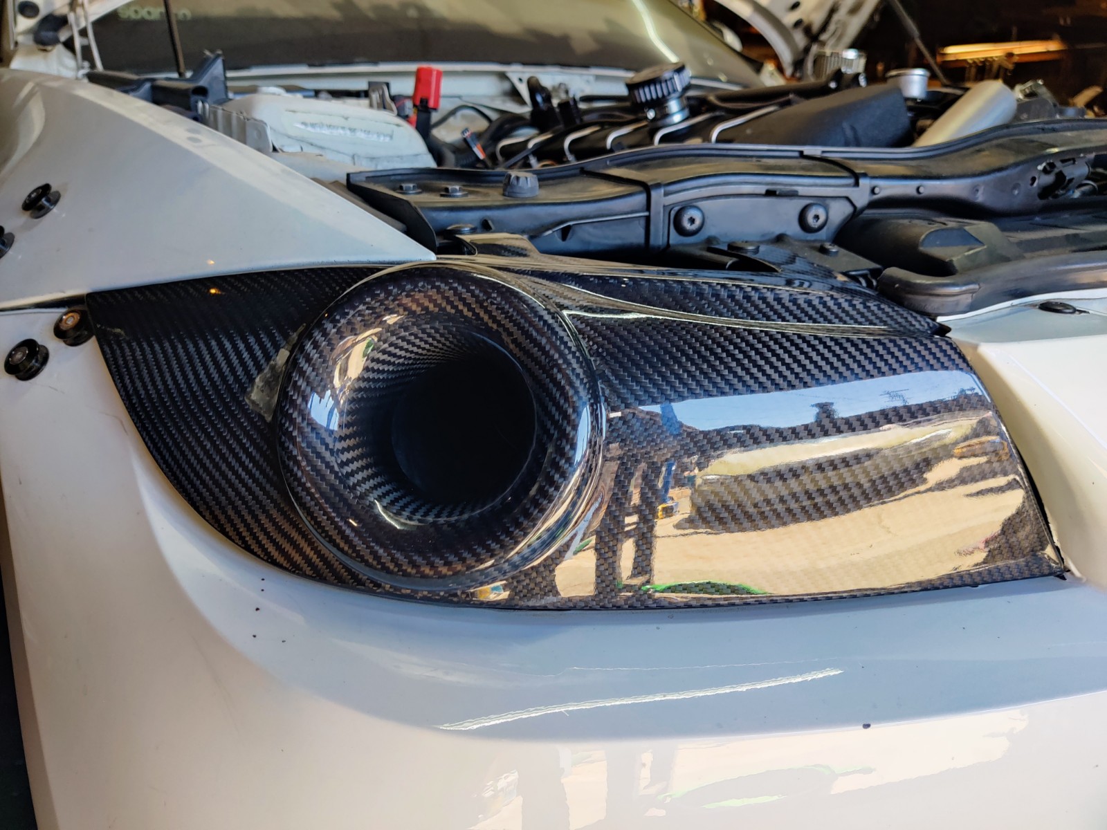 VTT E90 Carbon Fiber Headlight Duct - Image 4