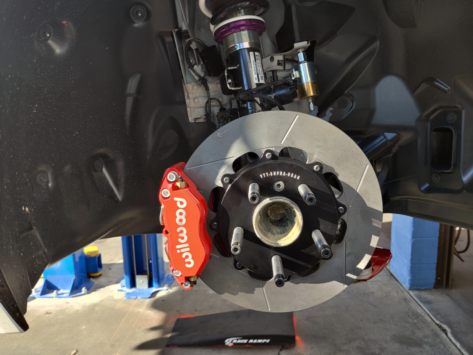 VTT RS3/TTRS Ultimate Front Drag Brake Kit - Image 3