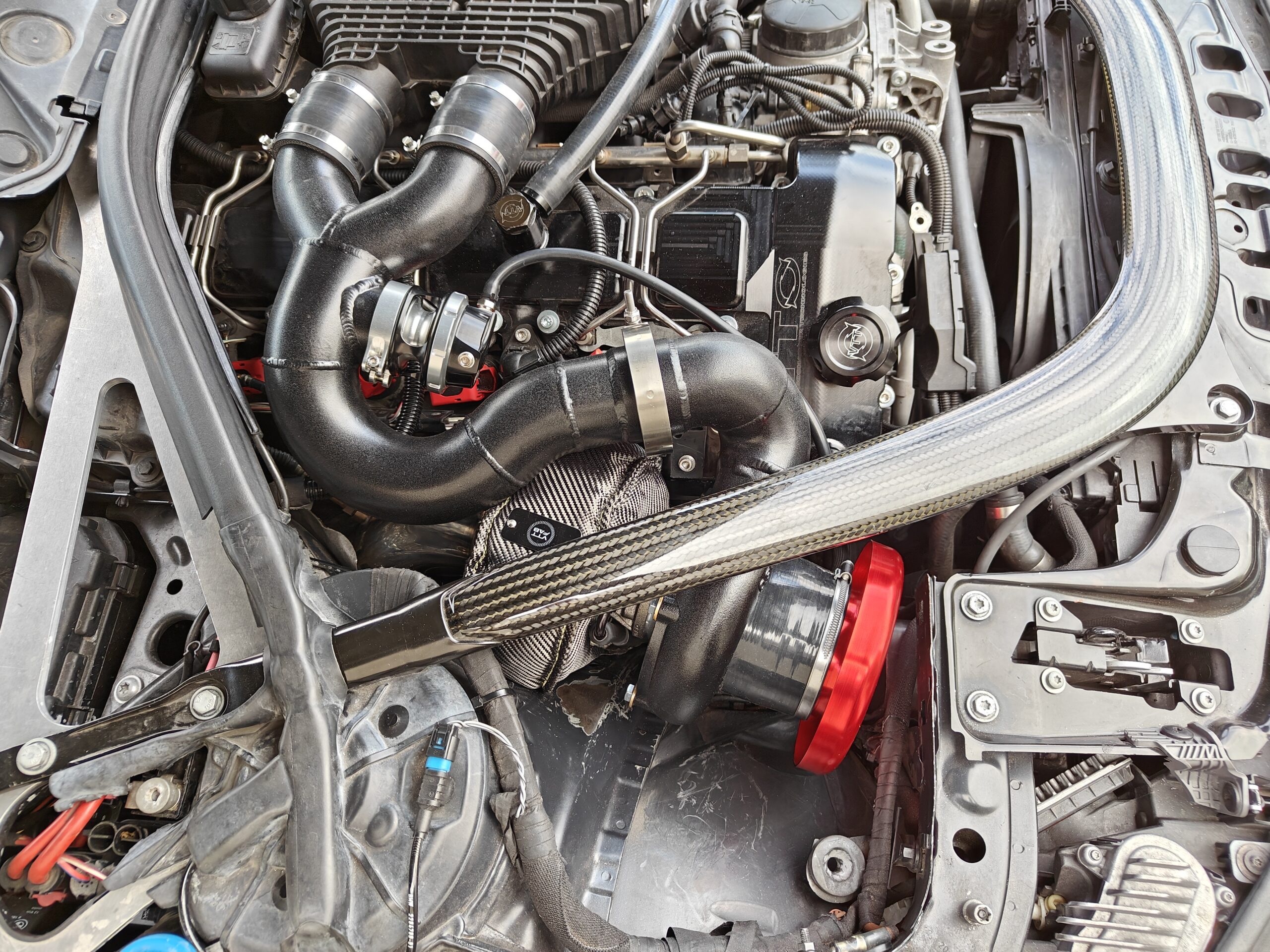 VTT-FAB S55 Factory Control EWG Top Mount Single Turbo kit - Image 27